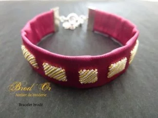 Bracelet brodé "Les rectangles" coloris fuchsia